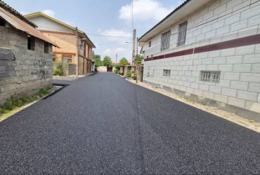 اجرای عملیات آسفالت خیابان شقایق ۶ توسط شهرداری سیاهکل