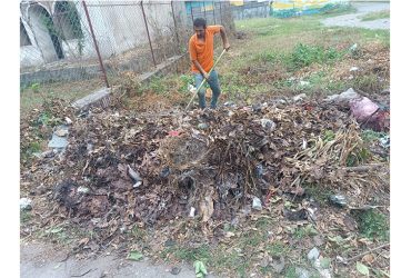 پاکسازی کوچه میراث توسط نیروهای خدمات شهری شهرداری سیاهکل