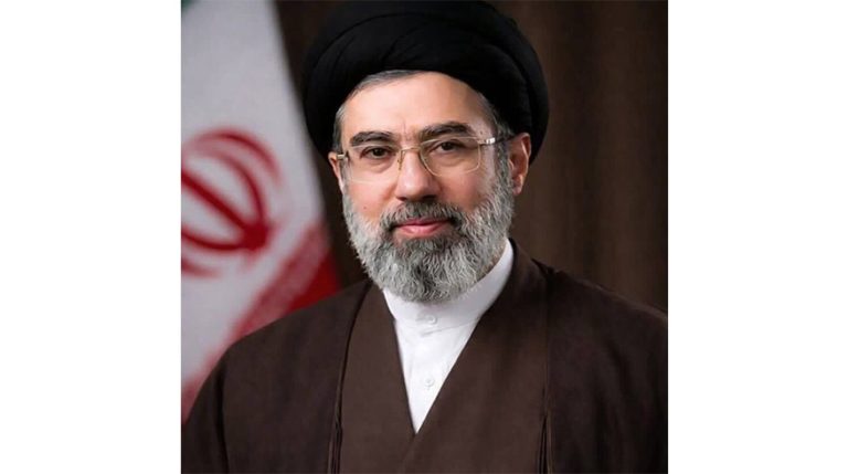 پیام نوروزی رهبر انقلاب به مناسبت آغاز سال ۱۴۰۵؛ سال «اقتصاد مقاومتی در سایه وحدت ملّی و امنیّت ملّی»